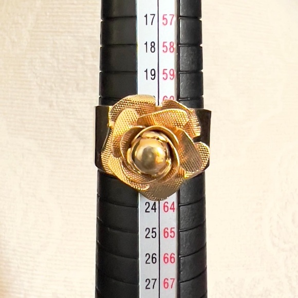 Sarah COV Gold-Tone Adjustable Ring – Rose Design - Picture 2 of 4